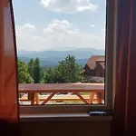 Podbucznik 2 Mosorny Chalet *