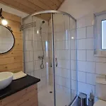 Chalet Podbucznik 2 Mosorny