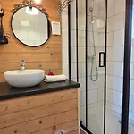 Chalet Podbucznik 2 Mosorny